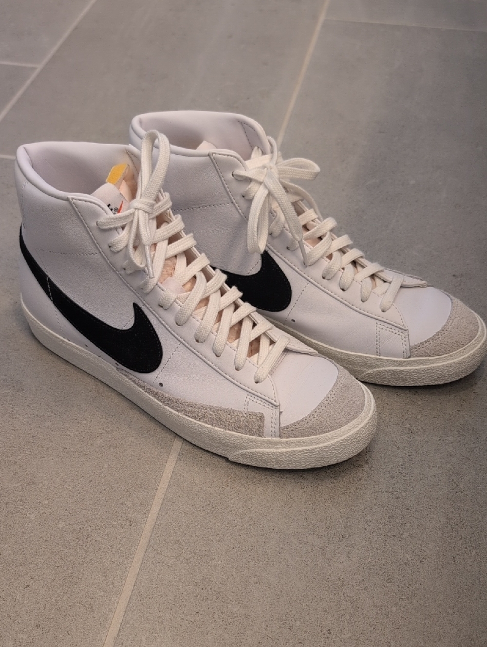 Nike Blazer Mid 77 Basketball Sneakers